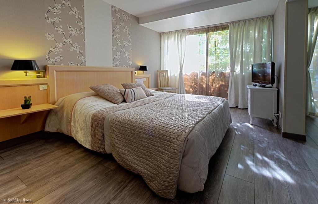 da5008fd-b565-41ac-b172-751ad0f3e6f2