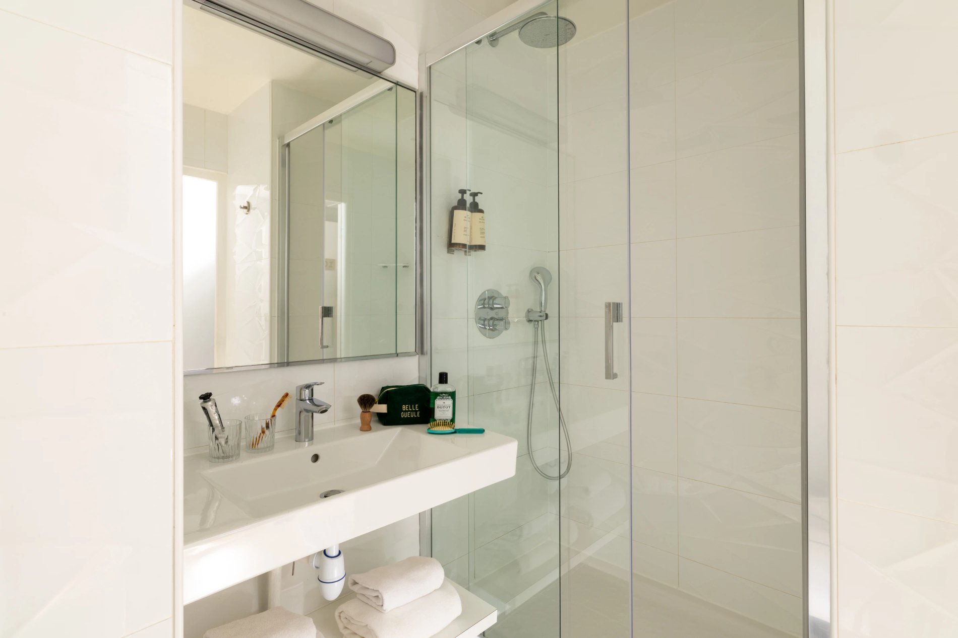 Hôtel Midnight Chambre Supérieure Salle de bain Douche