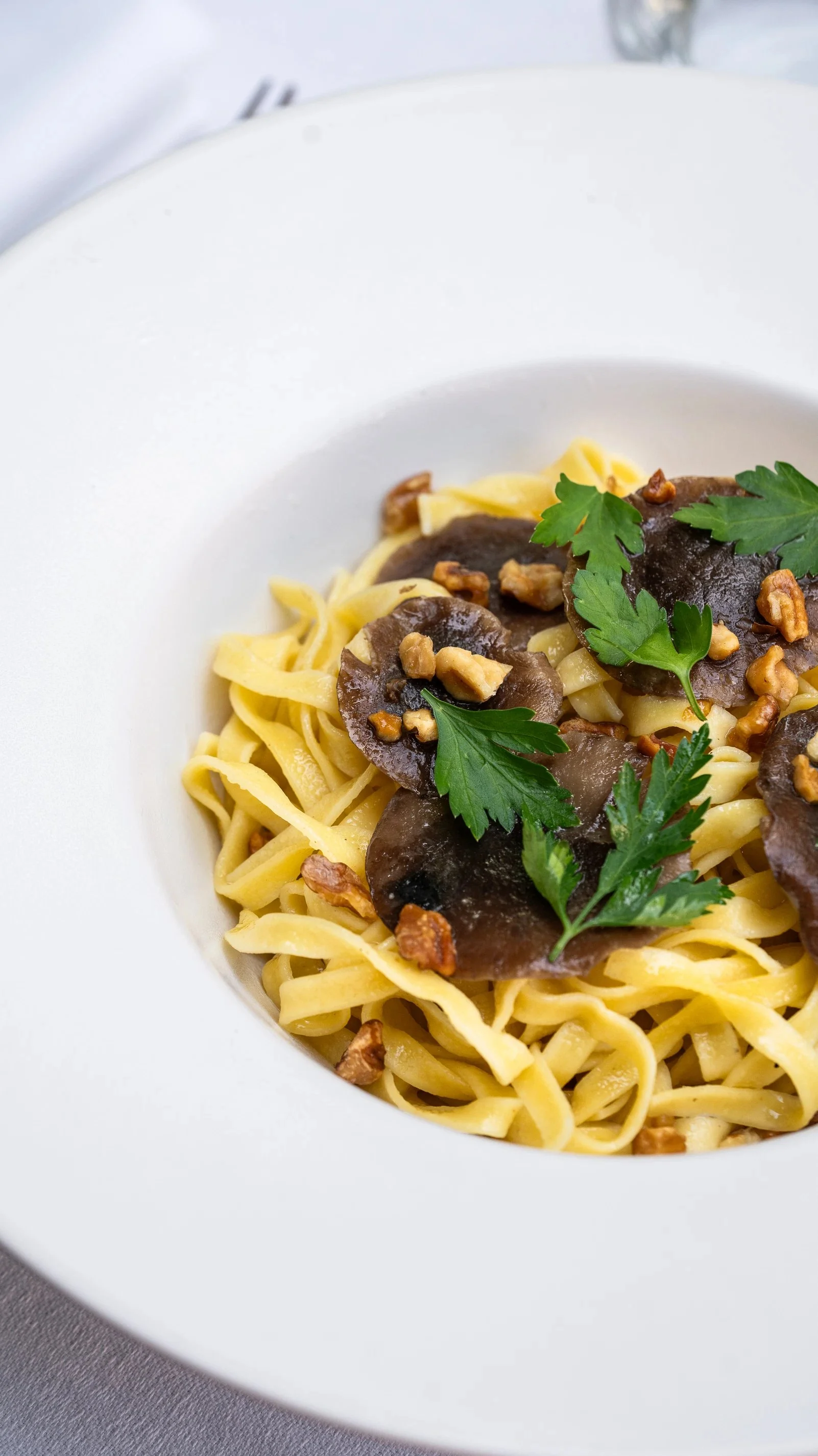cuisine gastronomique mettant en valeur les produits du terroir