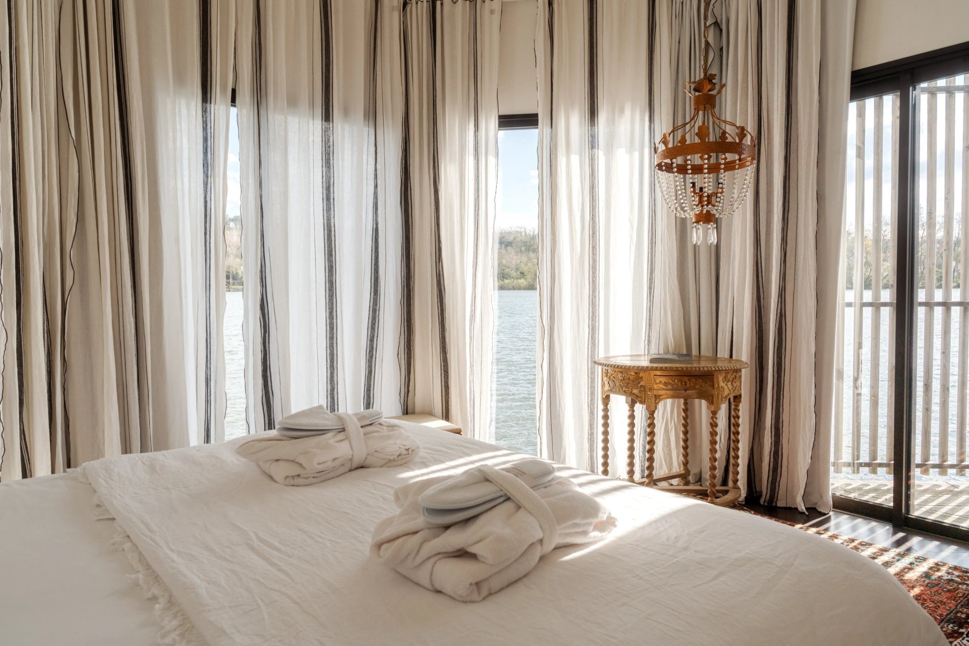 dc4dbdaa-c47d-43bd-9aff-c8533fc4d9a8