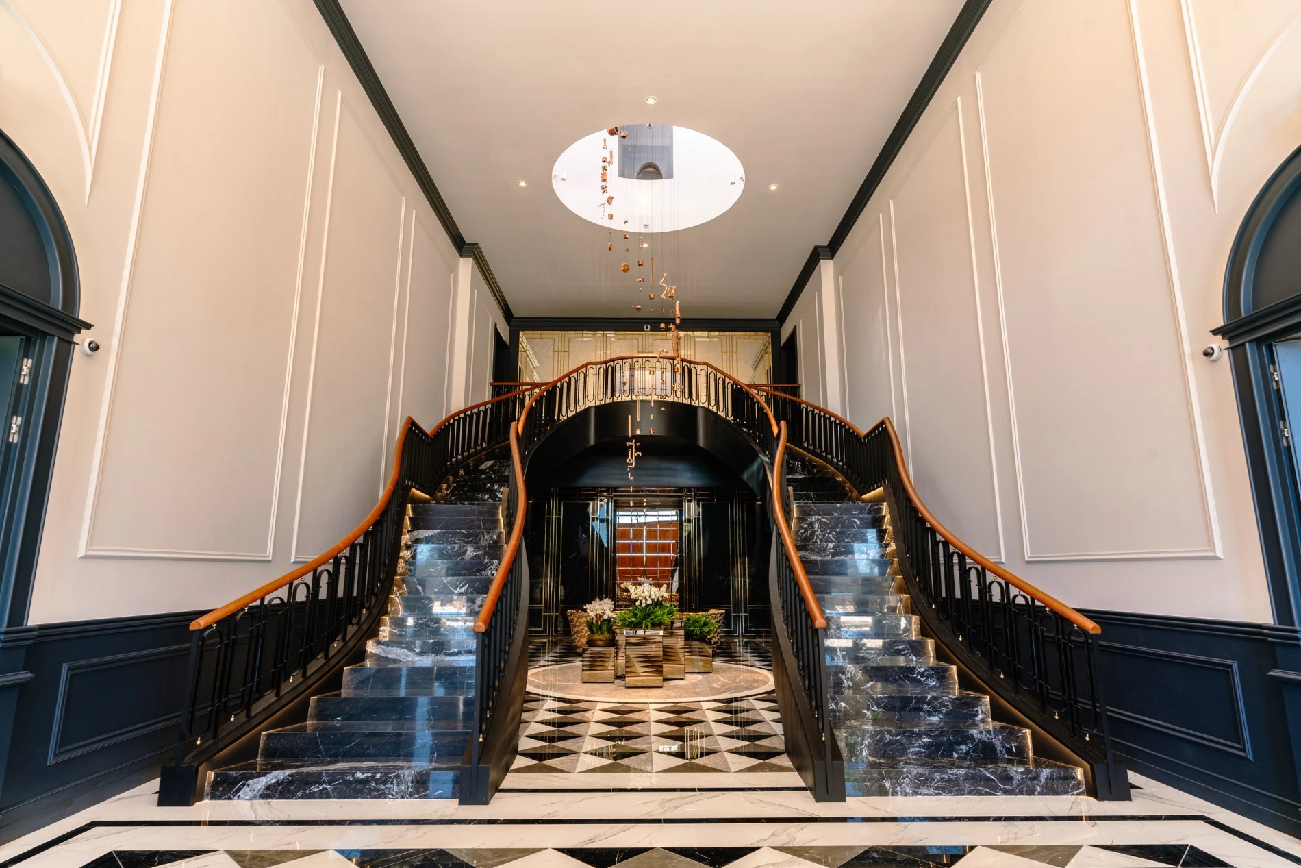 dcb46576-e5b4-4bf7-a342-95ff97edd6a6