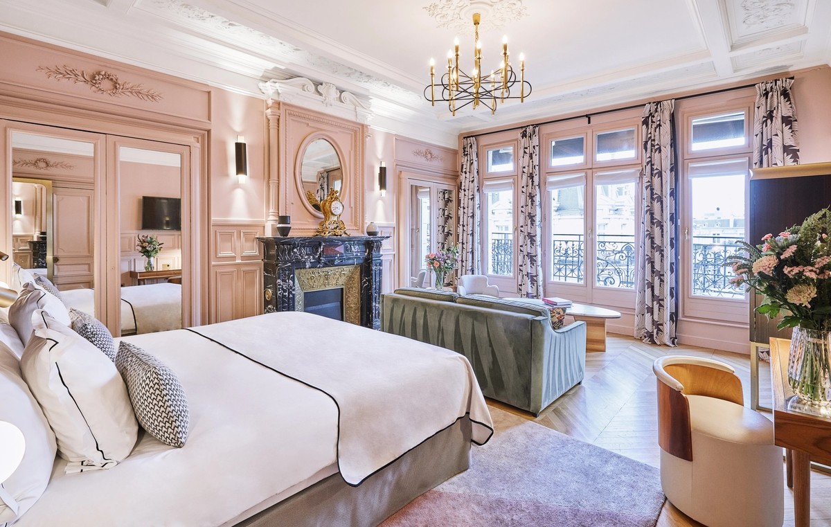 Room, Accommodation, Suite in Paris