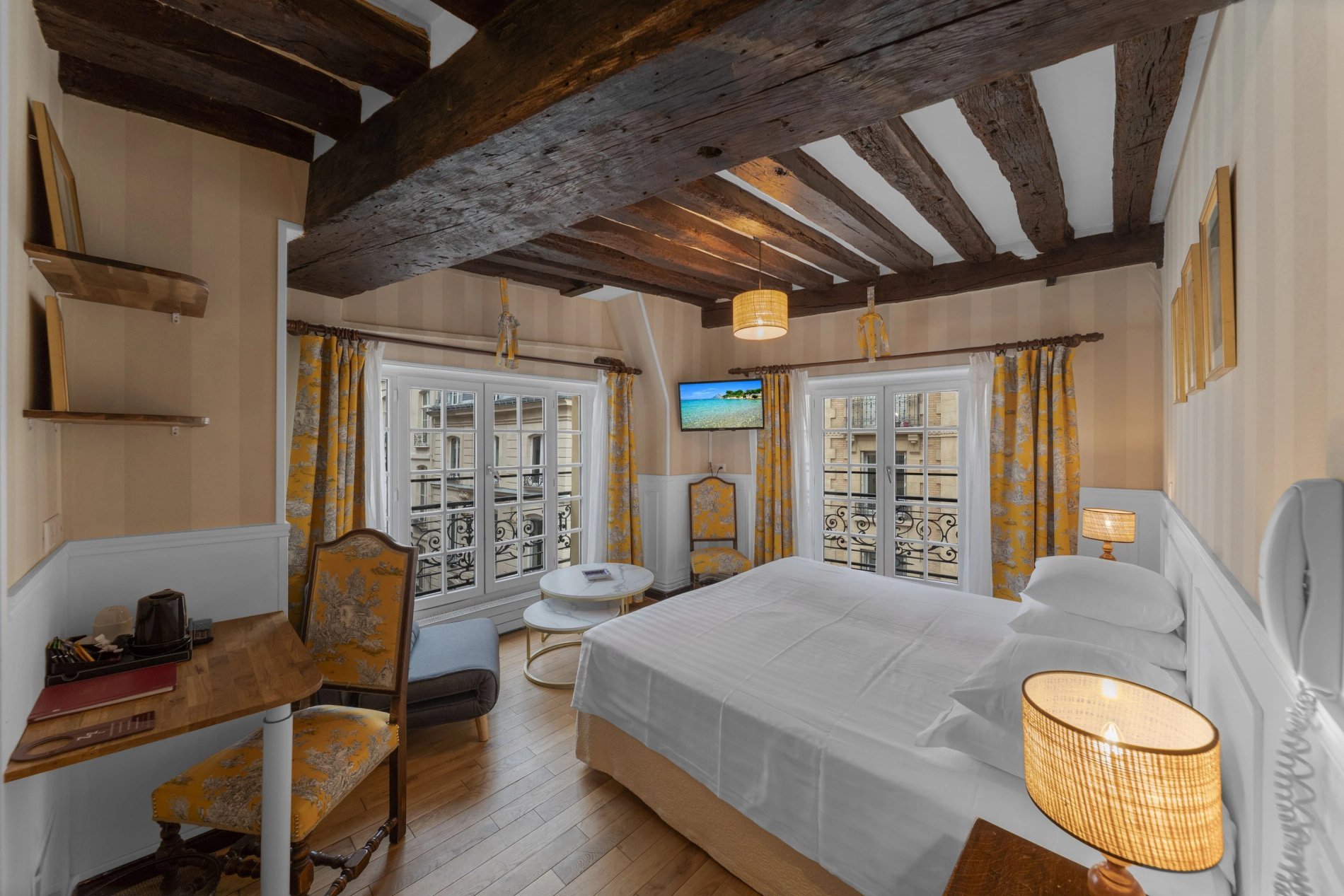 Chambre de charme hôtel La Bretonnerie Paris Marais