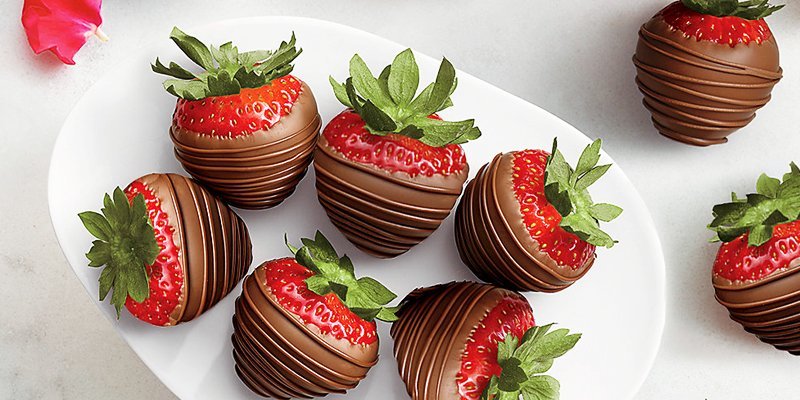 Louvre Saint-Honoré | Chocolate strawberries