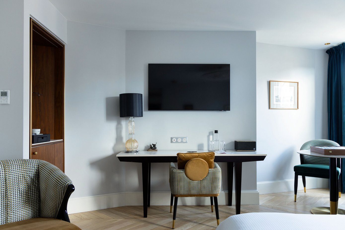 Normandy Hotel Le Chantier - Afterworks Suite - Desk