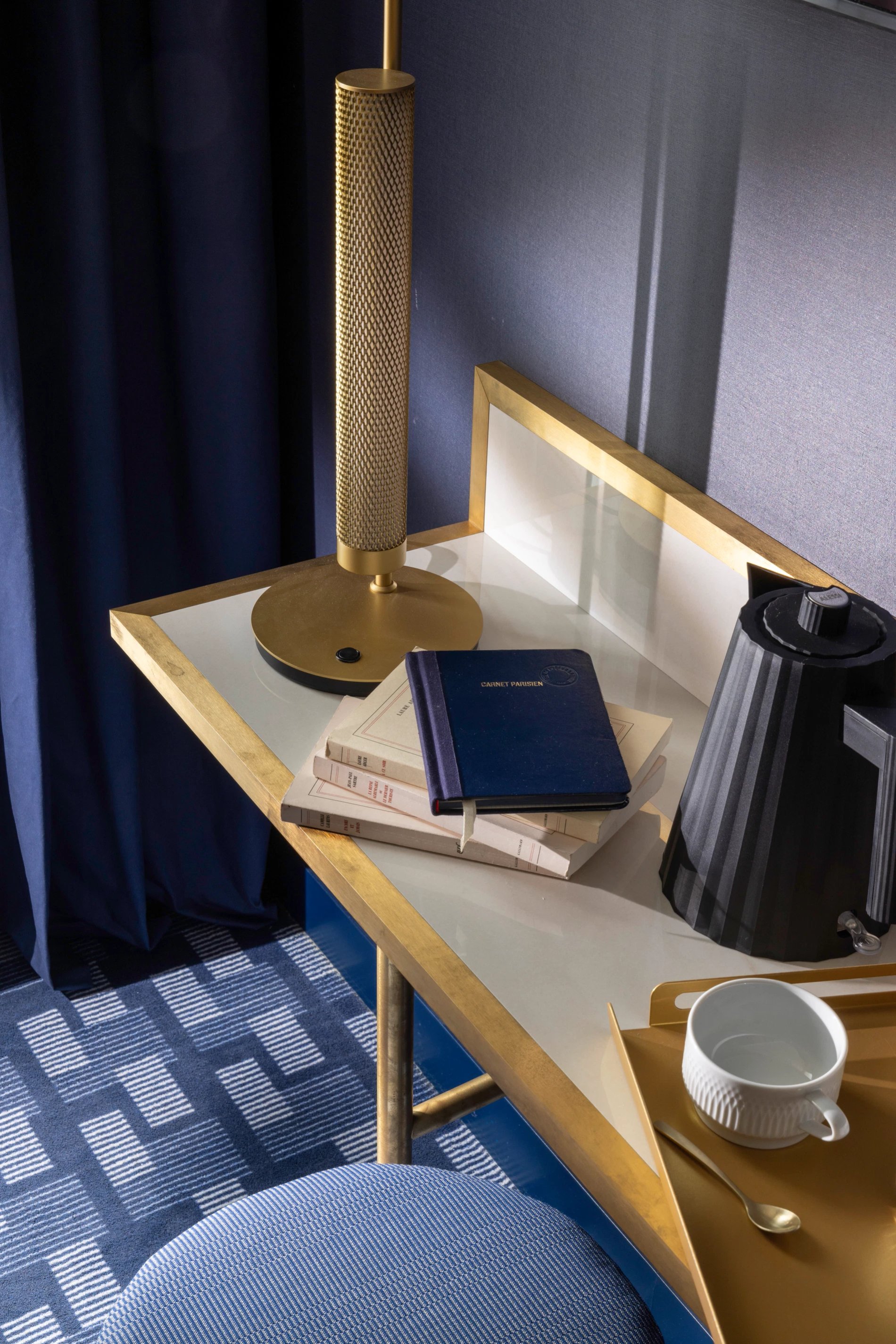 Hotel Filigrane | Classic Room Desk Kettle