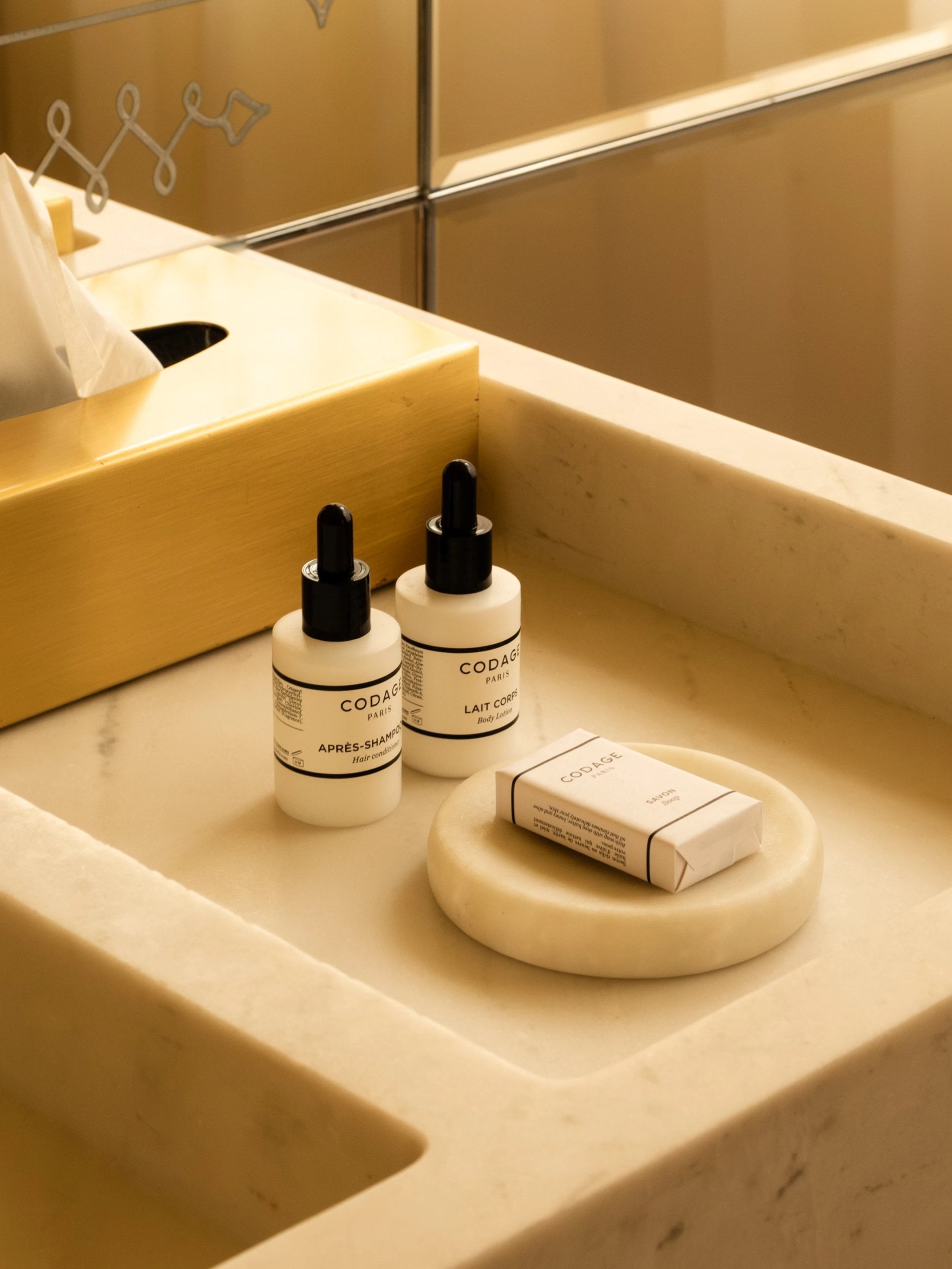 hotel 9 confidentiel paris marais produits beaute codage