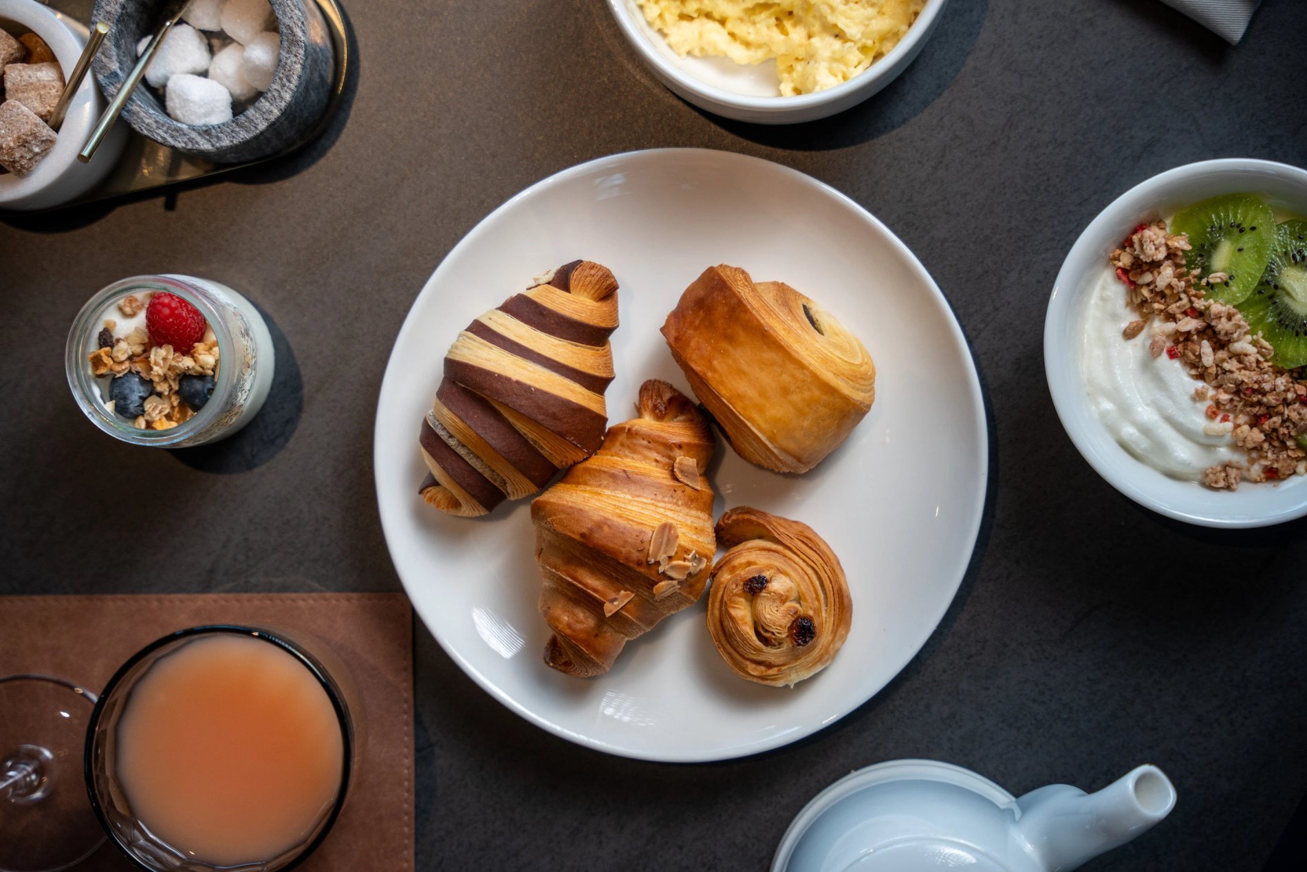 e0327b11-5b3f-4e3b-a862-d717d0df8140