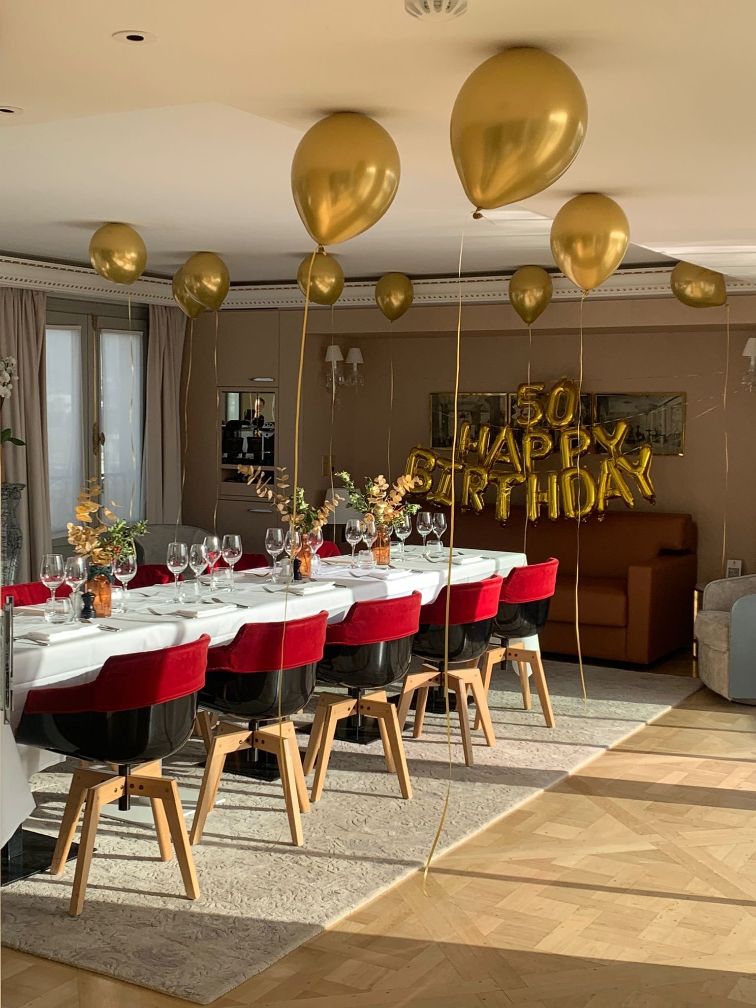 e09af1f4-b1d6-4fec-bbb5-3b656a538c77