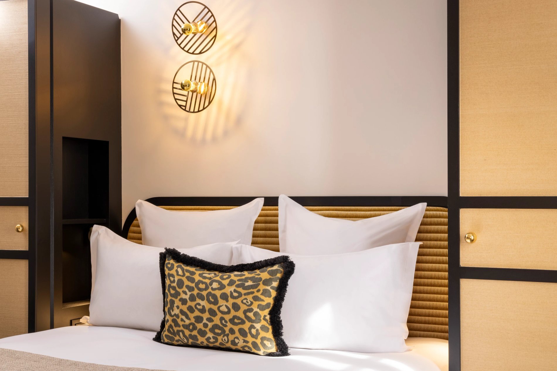 Grand Hotel Chicago Room