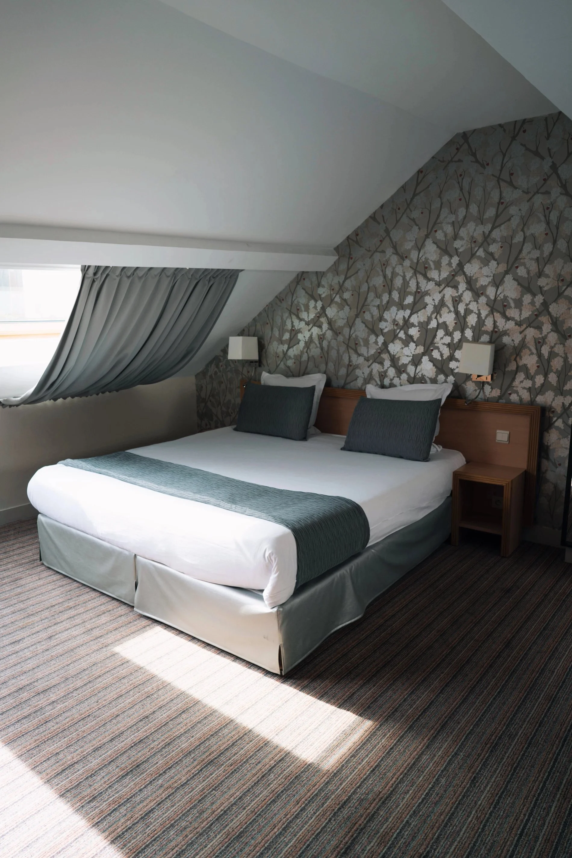 Chambre Supérieure Double au Timhotel, avec fenêtre de toit
