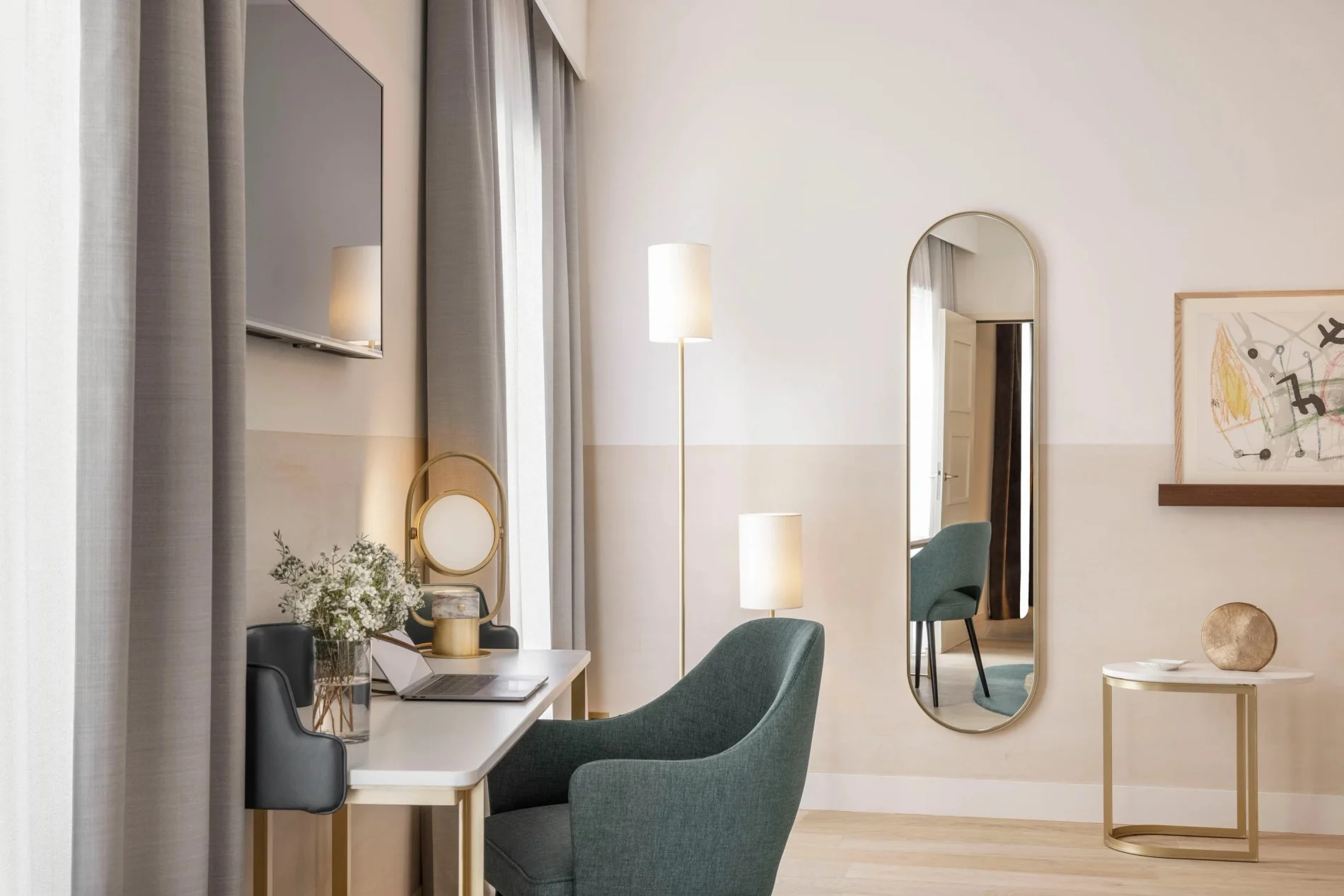 Maison Albar Hotels L'Imperator Maison Salvador Dali bedroom