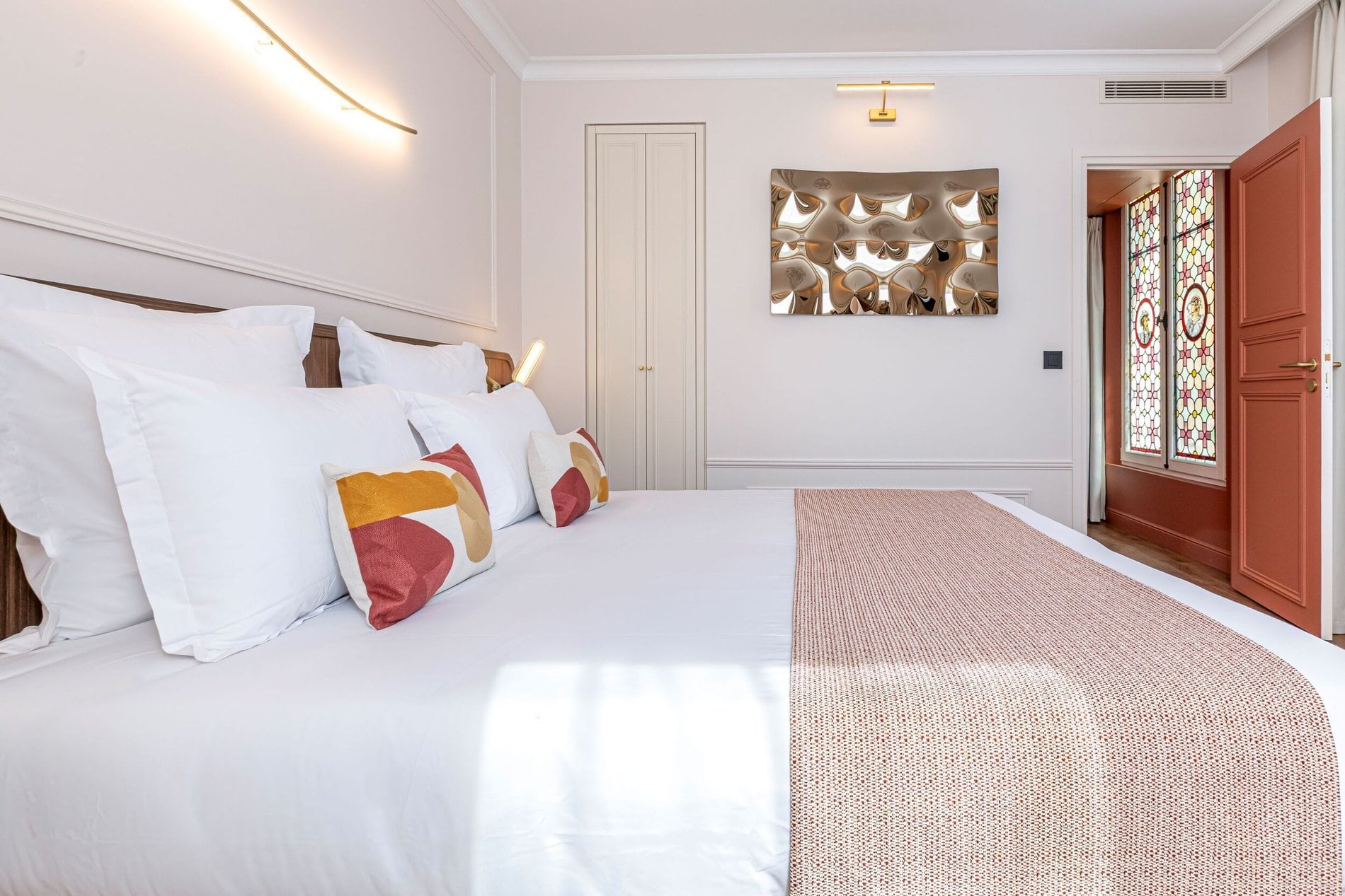 e255d8bf-ad7f-4ceb-b36f-acb3929f15e5