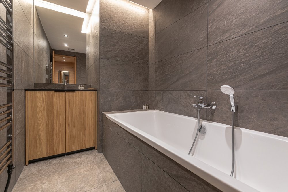 e25bdac3-6e07-4439-a731-61af812f6615