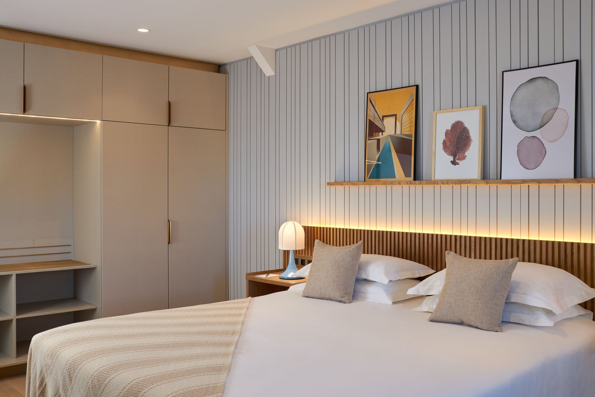 e2d6fcb0-fc79-4d96-9e05-cc85a9b26ec7