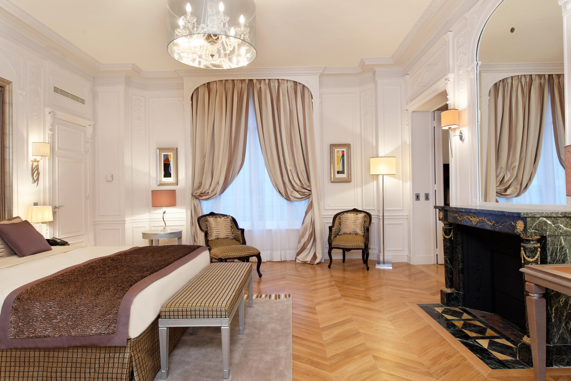Majestic Hotel-Spa Champs-Elysées Prestige Suite