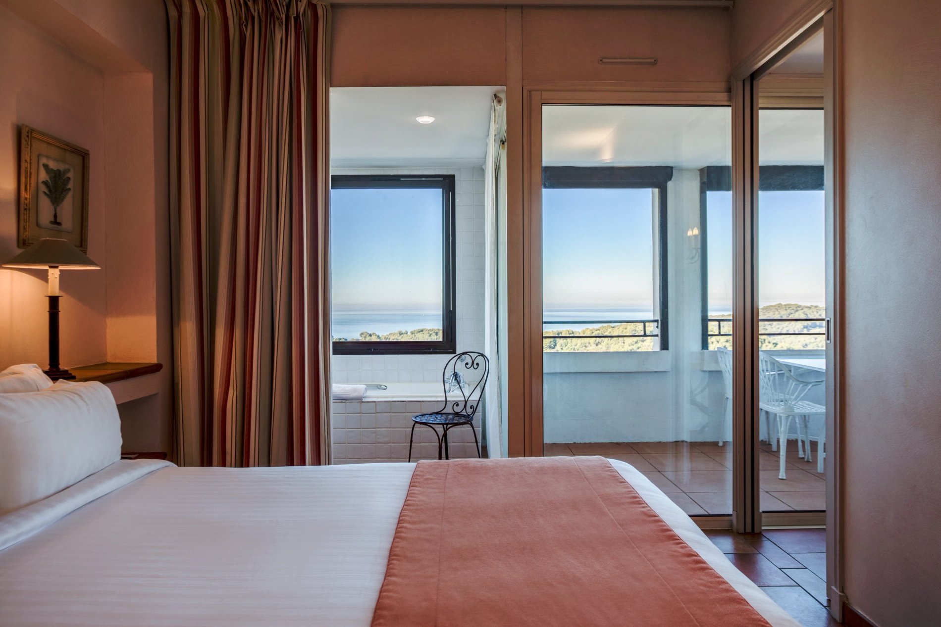 2 Bedroom apartment sea view near Bandol