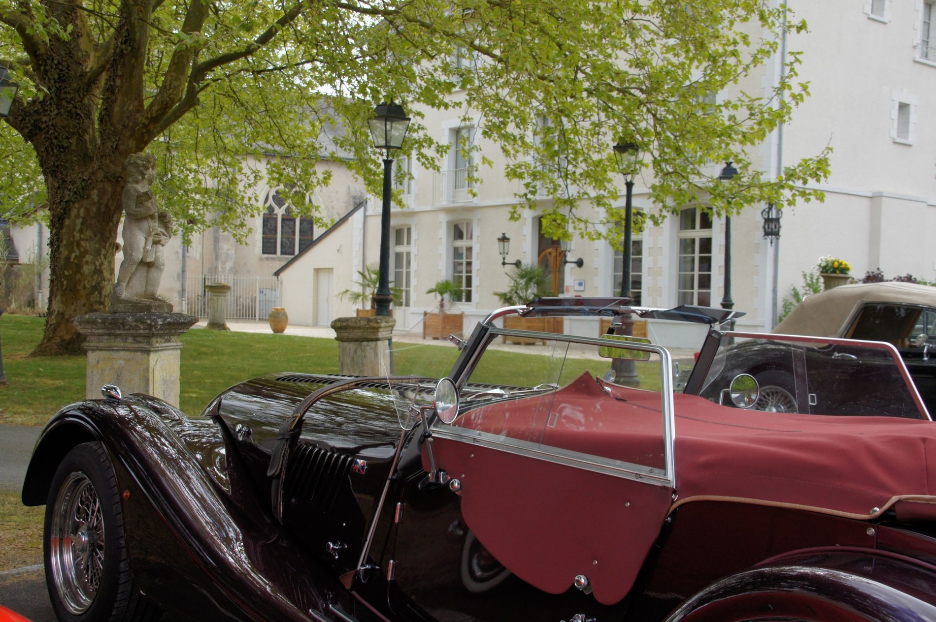 e3b74402-ea9c-4f40-826a-57d98178652f