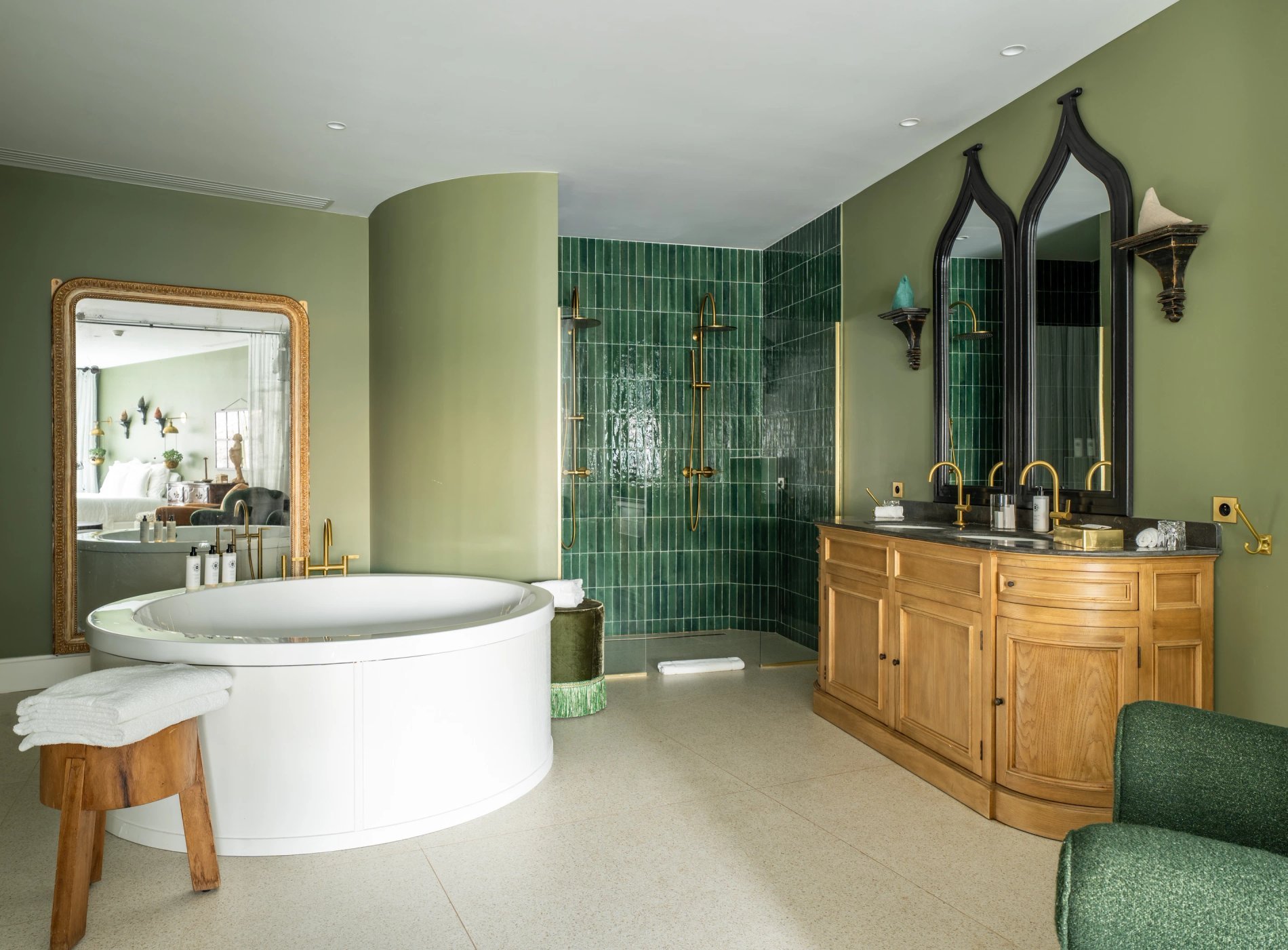 e3d8b149-6bcc-4453-b9d2-633c19f5b005