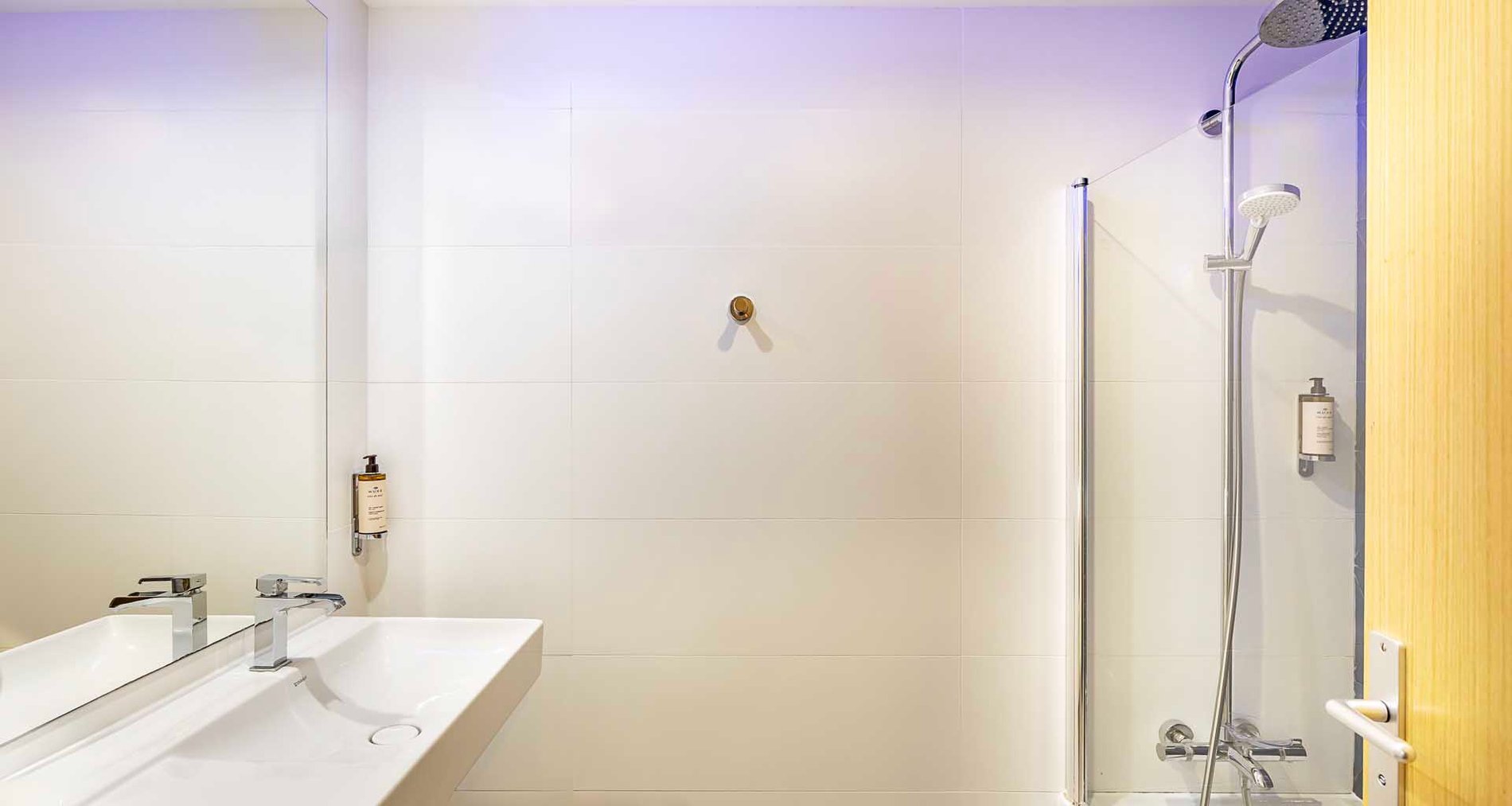 e45ea36c-9d33-4ad1-a4f4-0db83721bec7