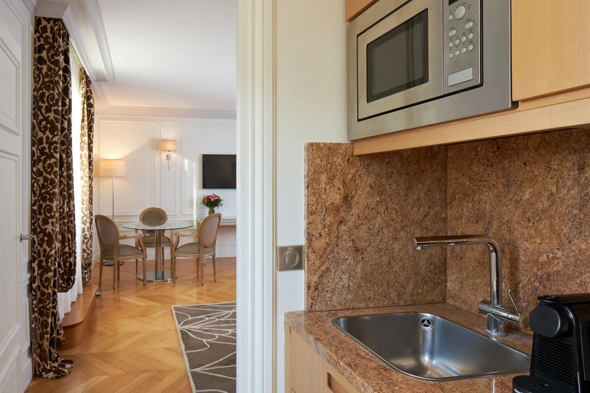 Majestic Hotel - SPA Champs-Elysées Terrace Suite