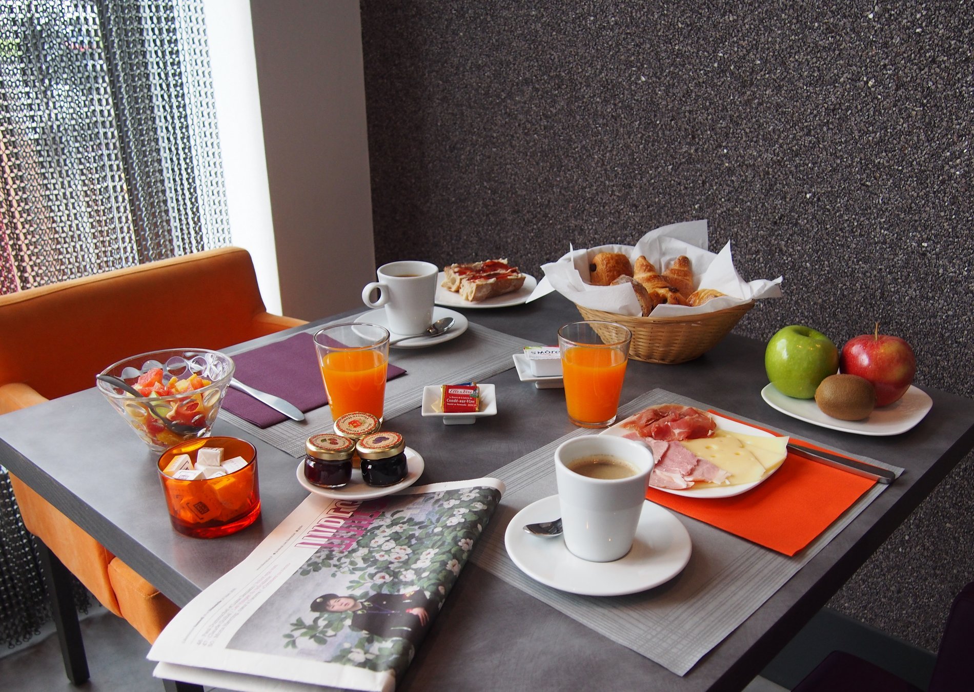 e55a0ef6-df39-4682-a8d4-3ab0e66e6193