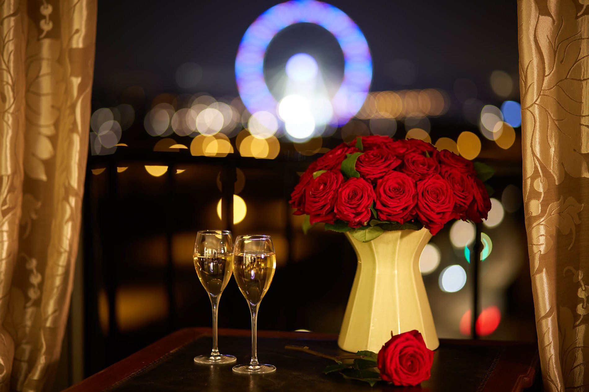 Hôtel Regina Louvre | Romantic Weekend Paris