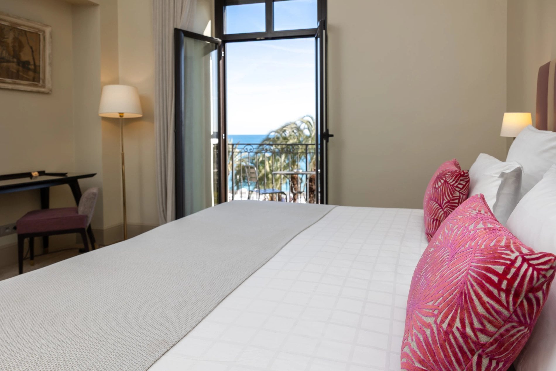 e5e9e380-76ee-48ab-aef6-fece741cf1e8