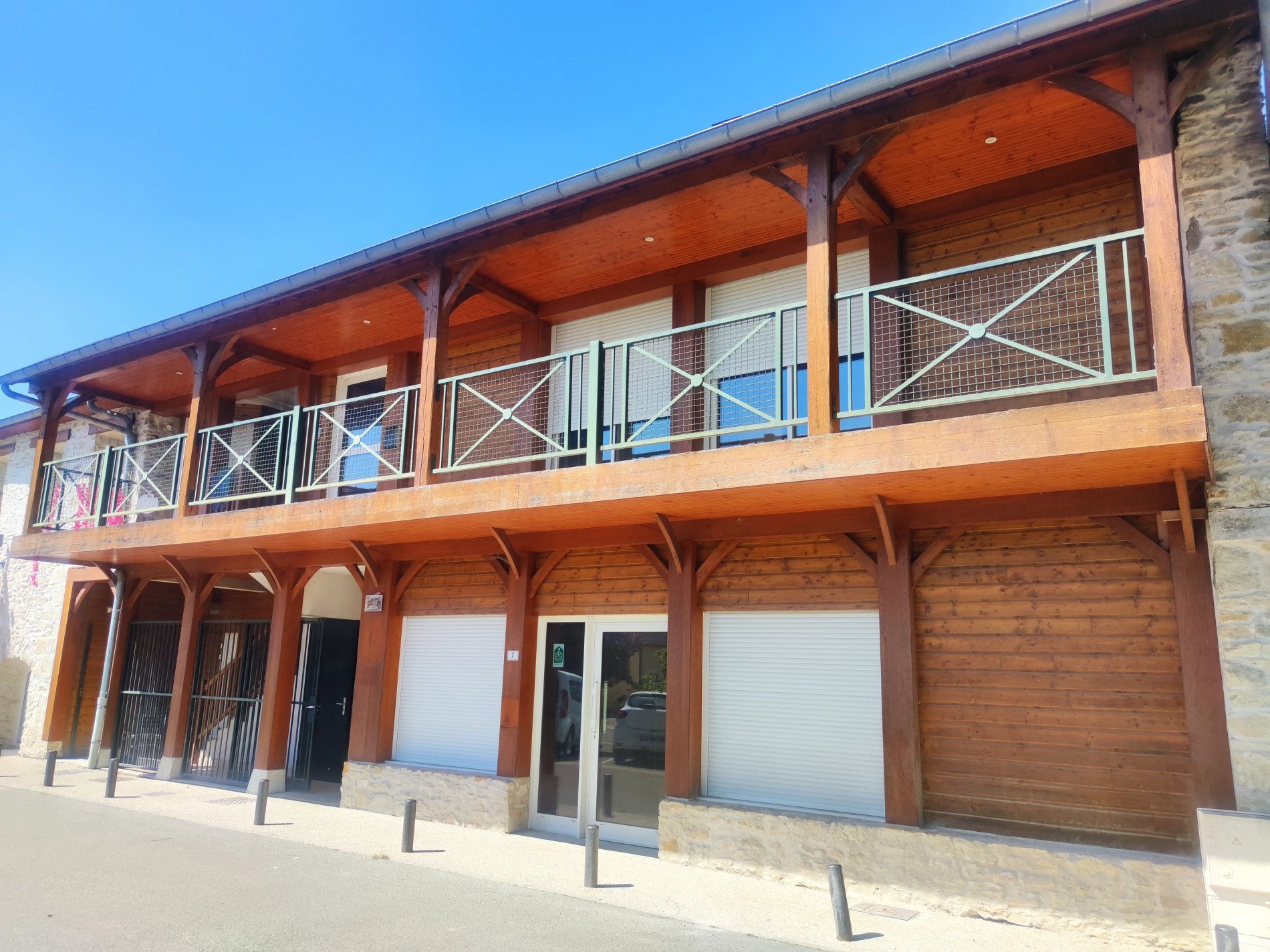 e606b229-b0a5-42b9-b467-634064954730