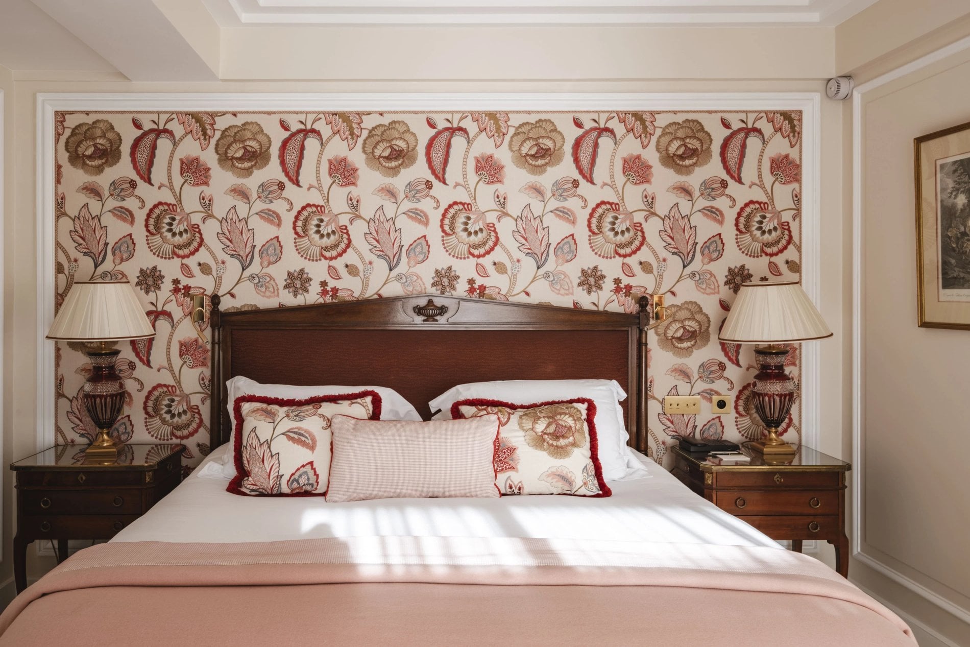 e63e153d-4289-46bd-80dd-930551e9926f