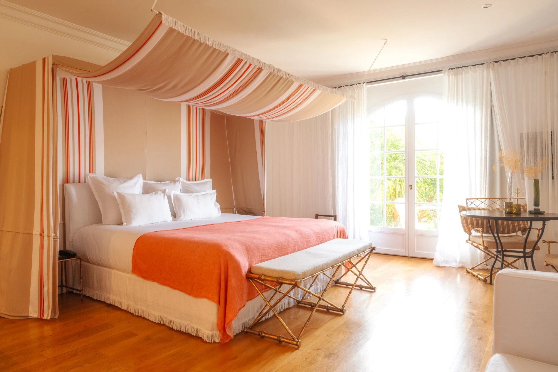 e6a29b84-71be-46ea-9584-78eb8d6b65b5