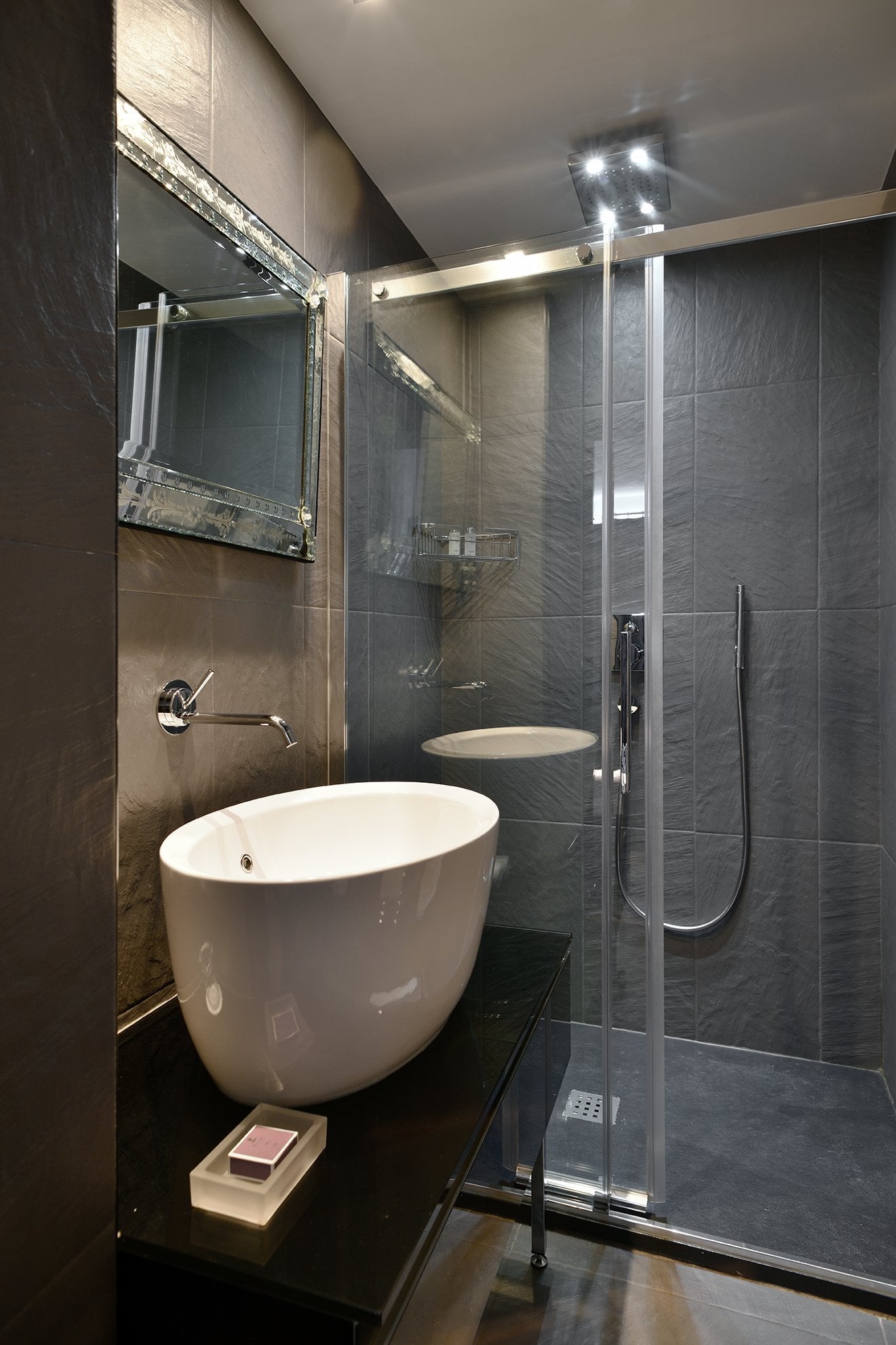 e7dec6f5-3bda-4e6f-8cea-2d91ff5fe949