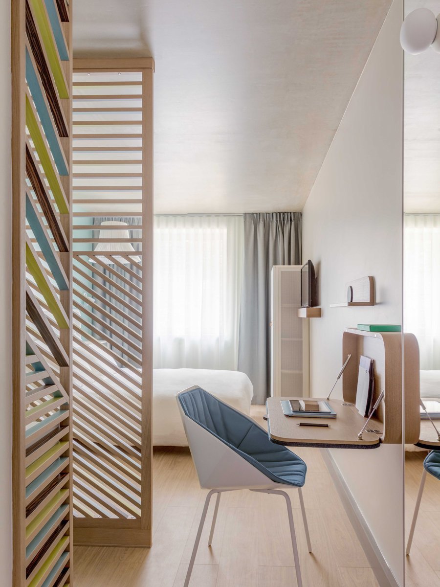 e7fb8ebe-ef0f-43f7-95e6-31456f70da8a