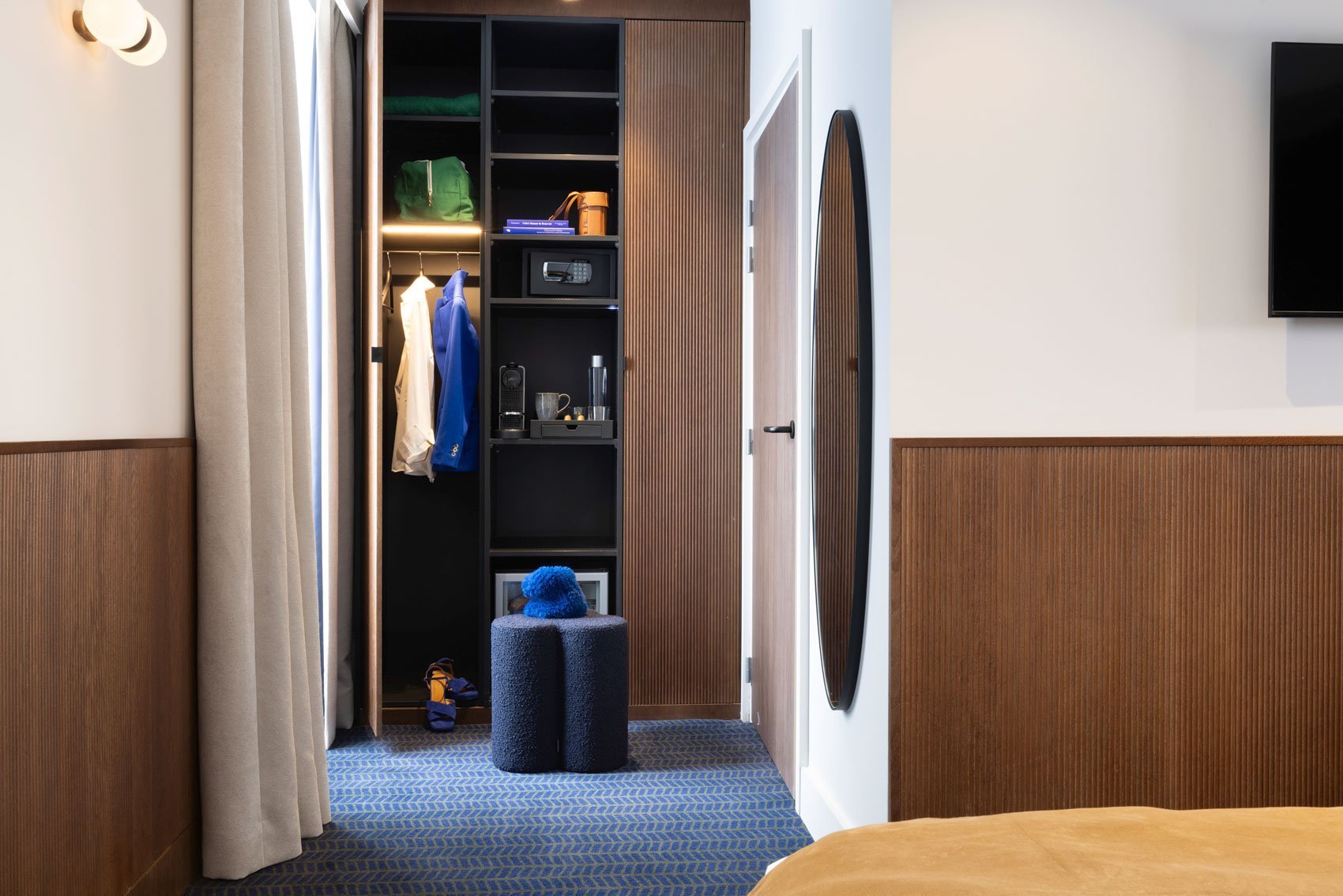 e993d468-322f-4115-b485-32677cd86249