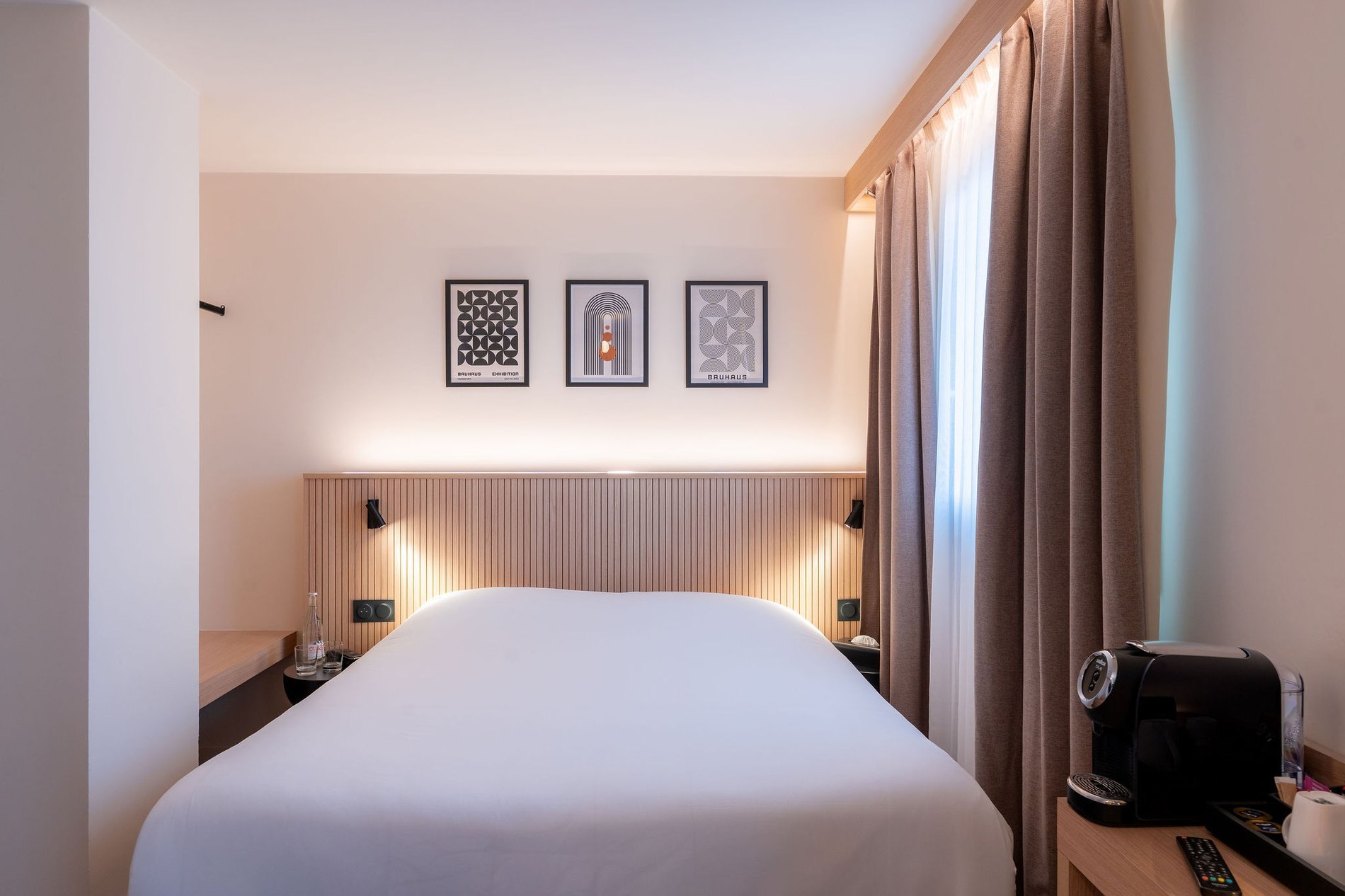 ea0d06d9-5447-40d7-b13c-7a6ca8553a81