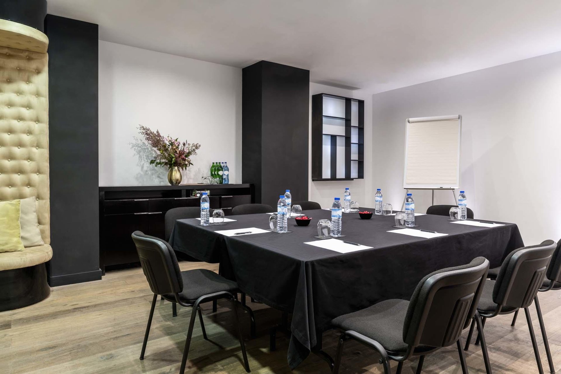Meeting and Co-working Room 9 Hotel Mercy Lisbon