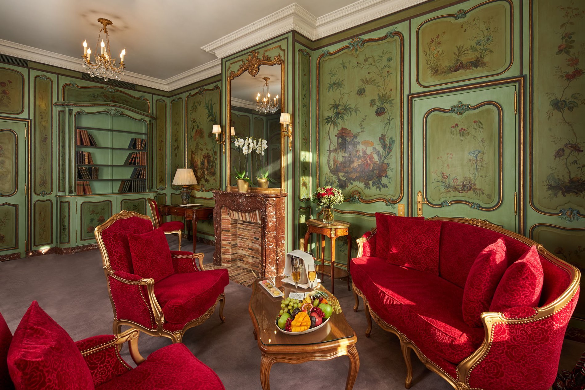 Hôtel Raphael | Lounge in Baverez Suite Terrace Eiffel Tower
