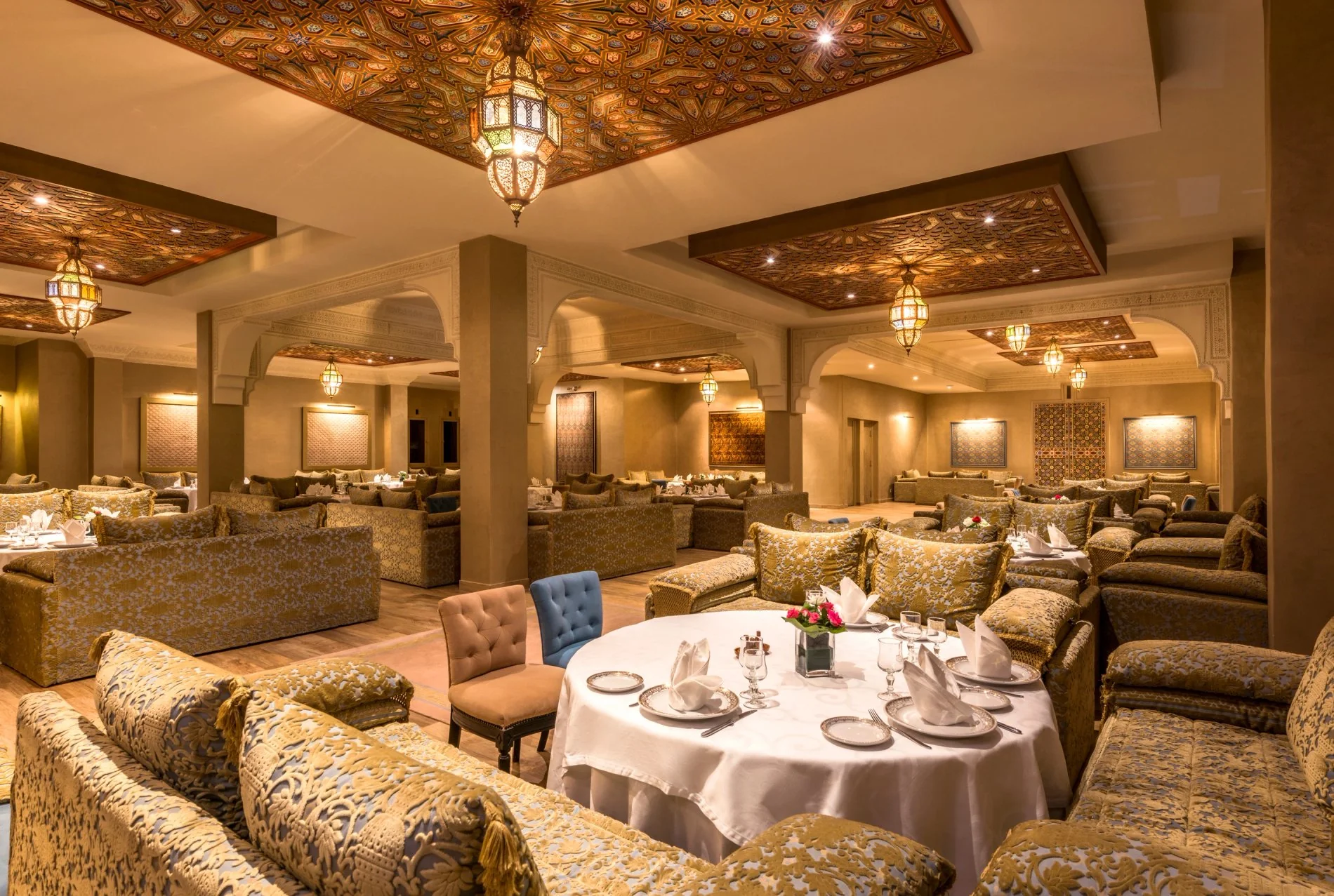 Salle élégante du restaurant La Maison Arabe au Berbère Palace Ouarzazate