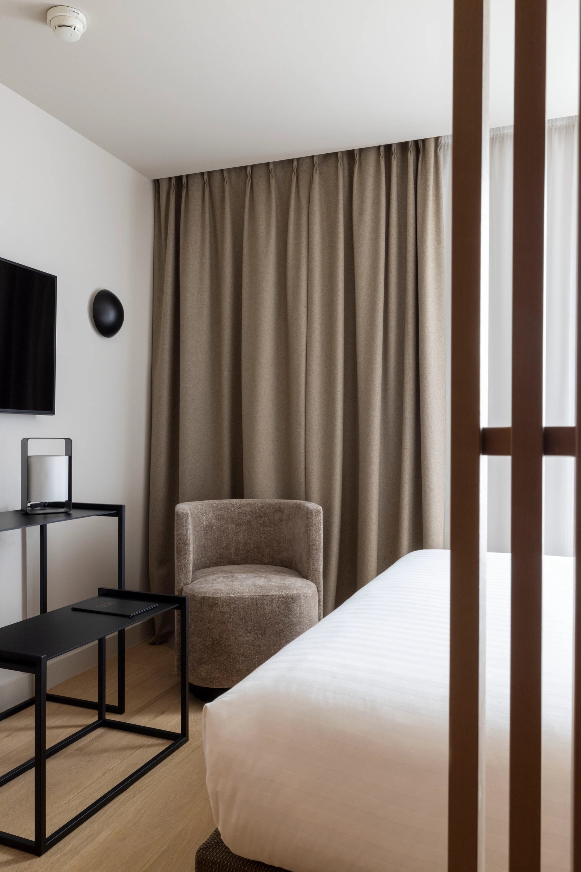 Hotel ESTÉ | Classic Room Desk