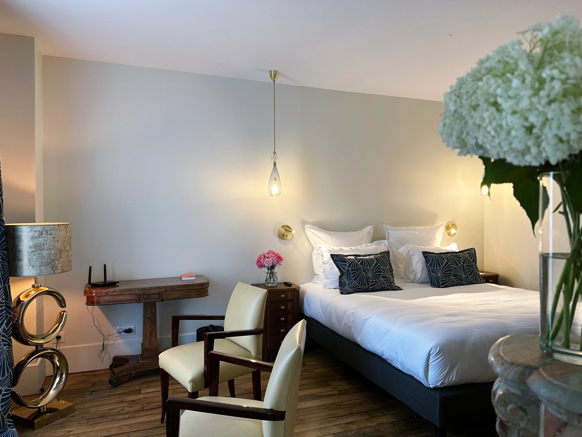 eb99552e-028b-421b-a5f0-7f3df148e101