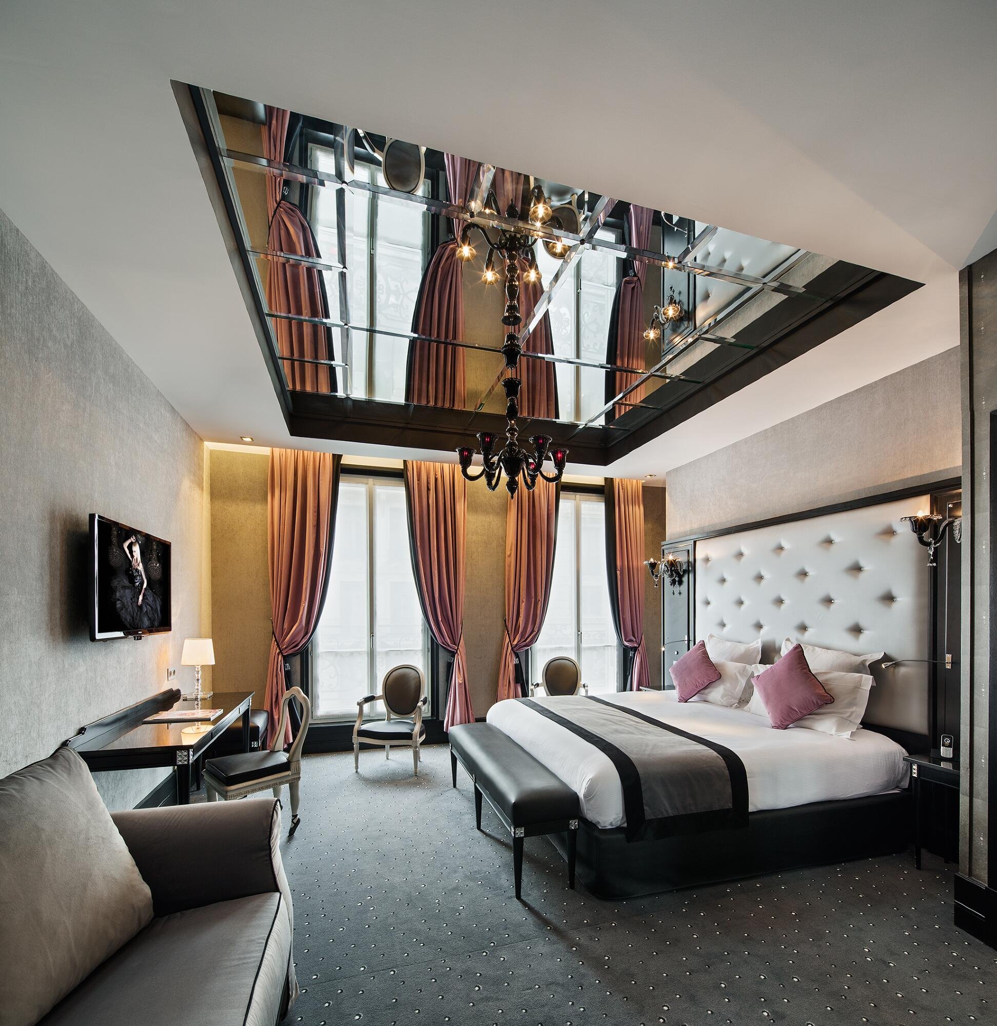 Maison Albar Hotels Le Diamond  Hotel with ceiling mirror Paris