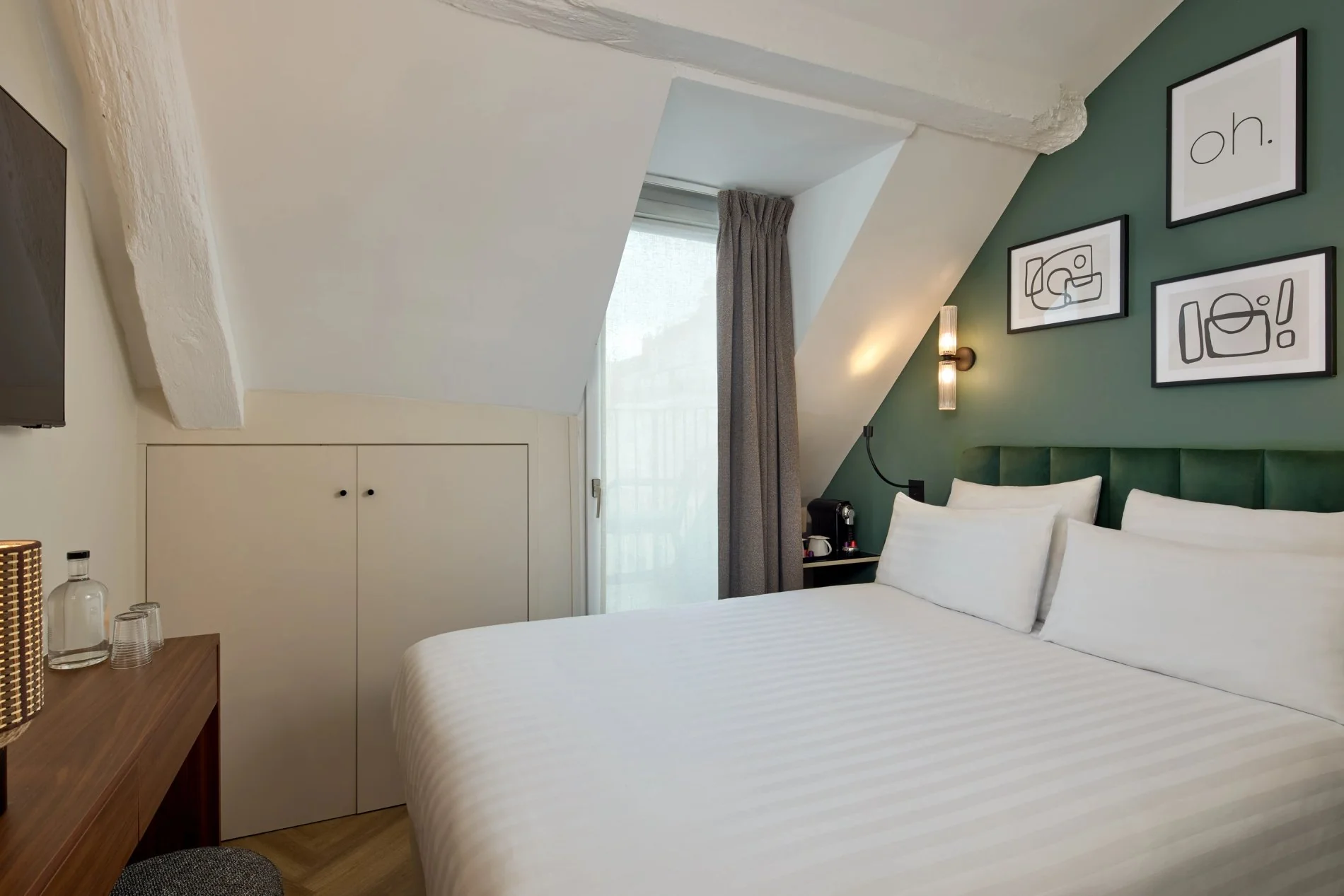 ec5b9c07-e70d-44fe-bf16-c1878b0c3d1f