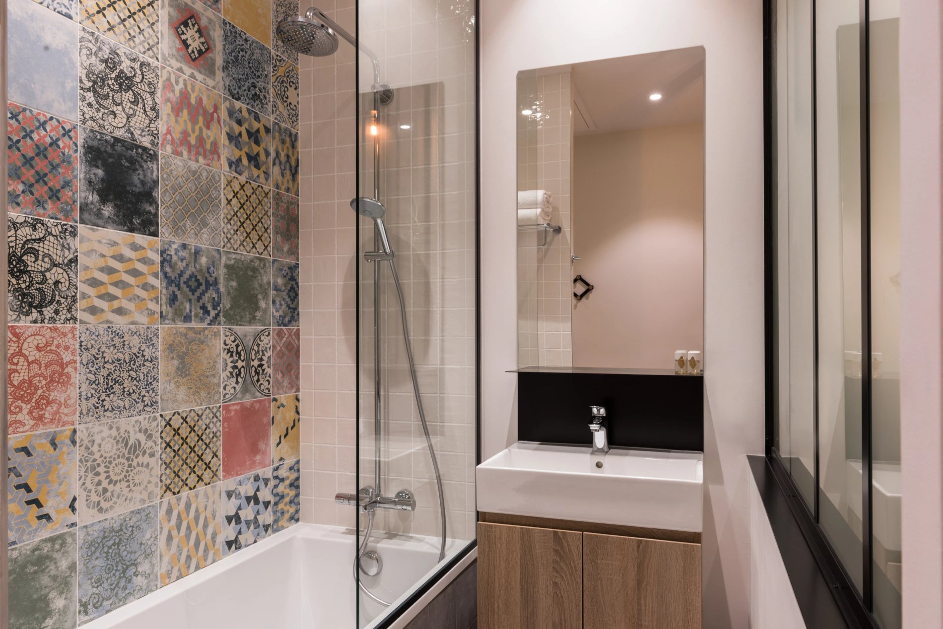 Hôtel Maison Montmartre Paris Les Puces**** | Paris 18 | Twin room with bath| Montmartre