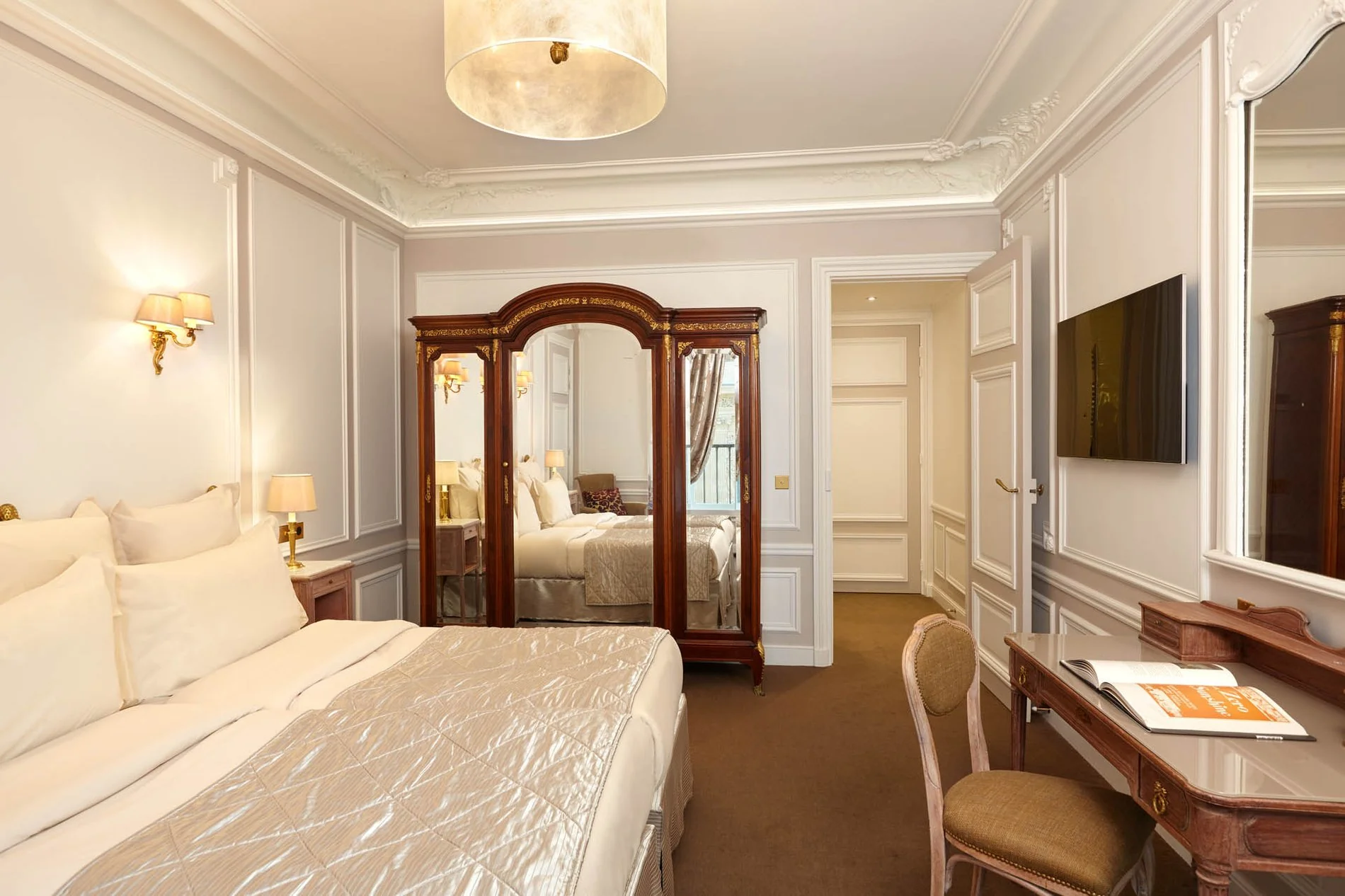 Hotel Regina Louvre Prestige Room