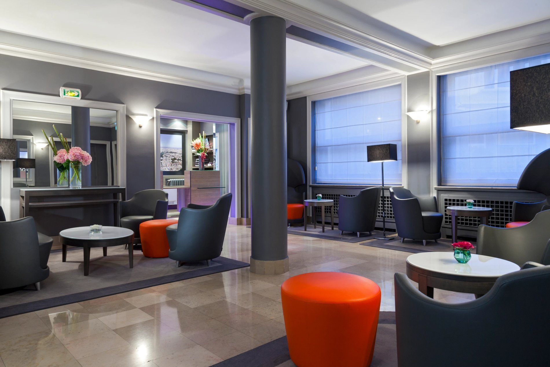 Lobby moderne et accueillant au Timhotel Opéra Blanche Fontaine