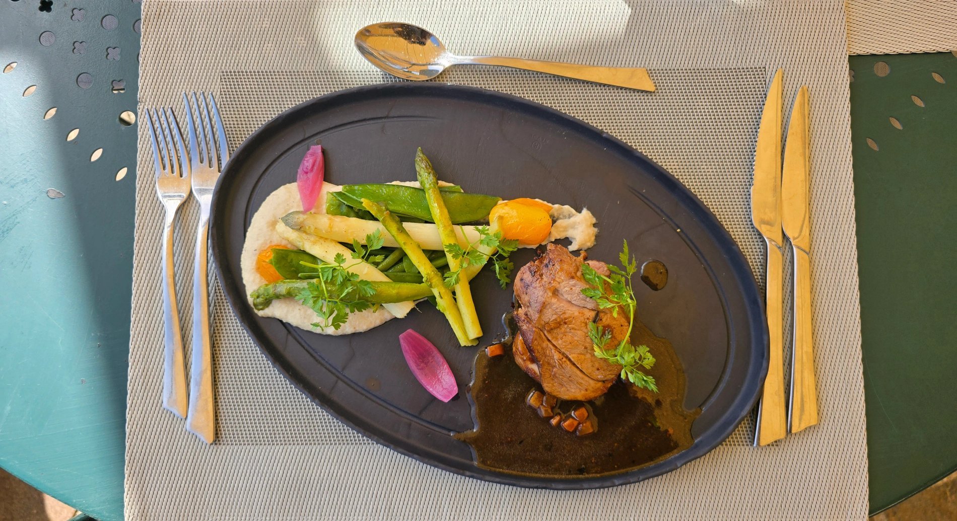 ef082149-1ae1-42f1-ab03-1f890f5bf8cc