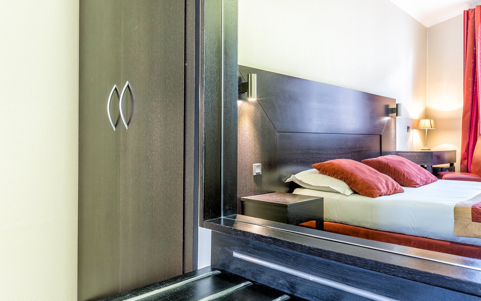 efa0b7ca-7844-4496-a8f0-c6b9c2d16bca