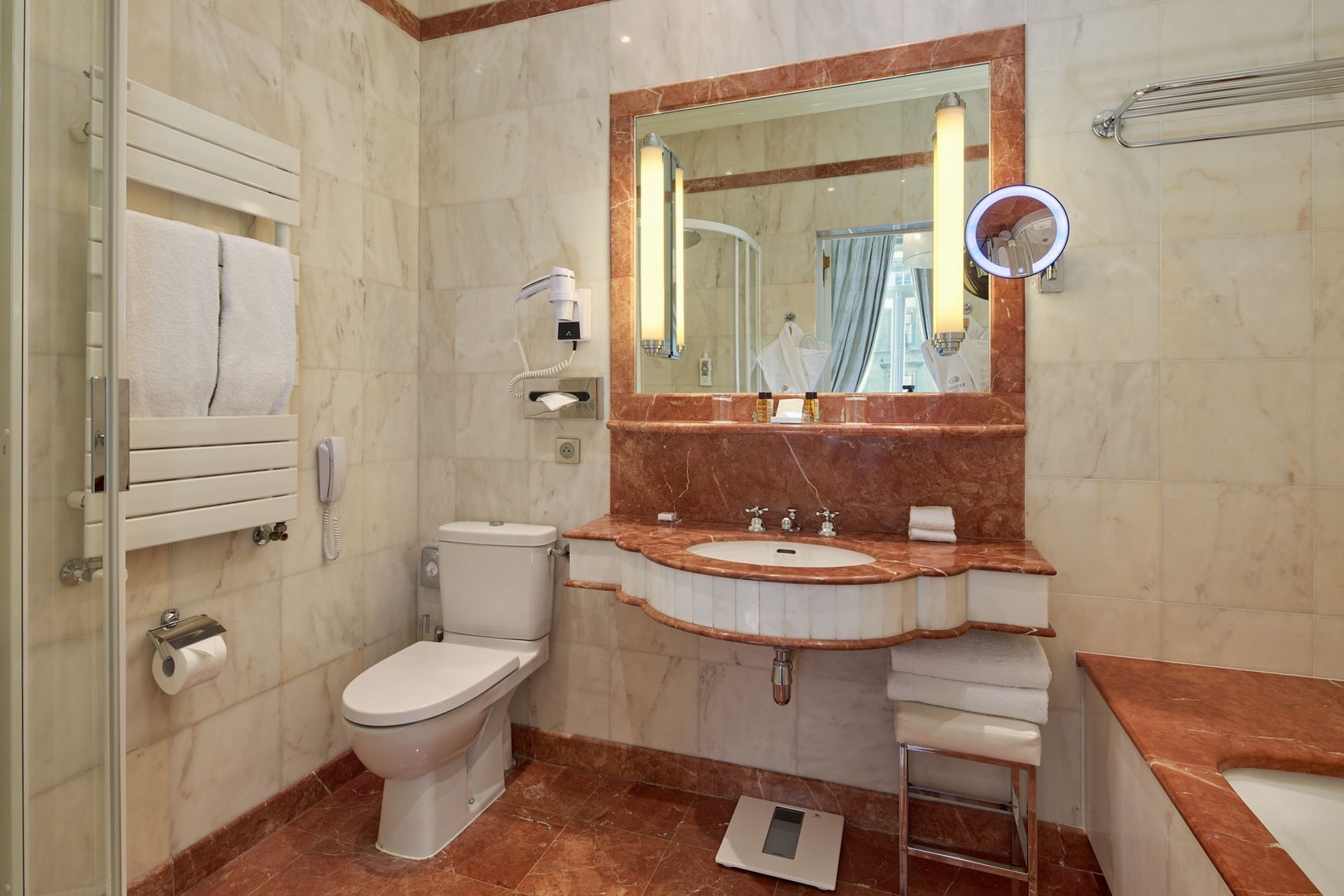 Hotel Regina Louvre Suite Tour Eiffel Salle de bain