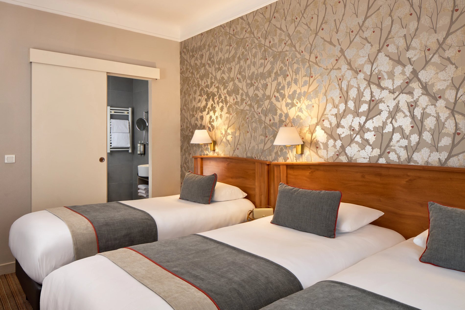 Chambre Supérieure Lits Jumeaux au Timhotel, décor raffinée