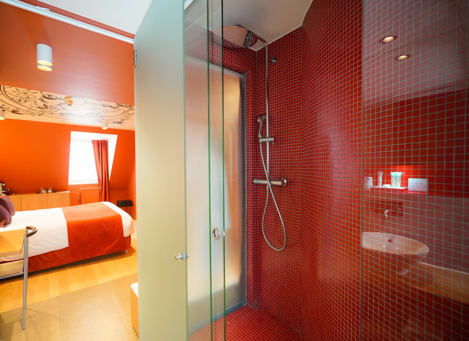 f1f73806-e8f2-43a9-bb7a-c953be385c36